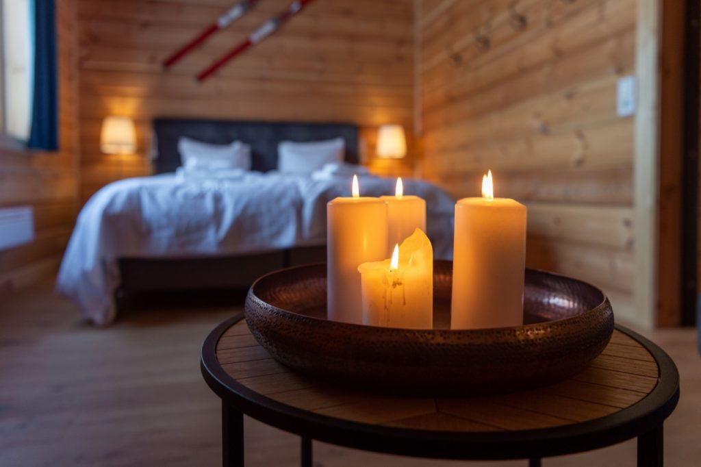 Stora fjällstugor i hjärtat av svenska fjällen - perfekt för skidsemester.